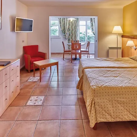 Scenic Le Meditarranee- Studio 4 People Garden Level * Saint-Raphael (Var)